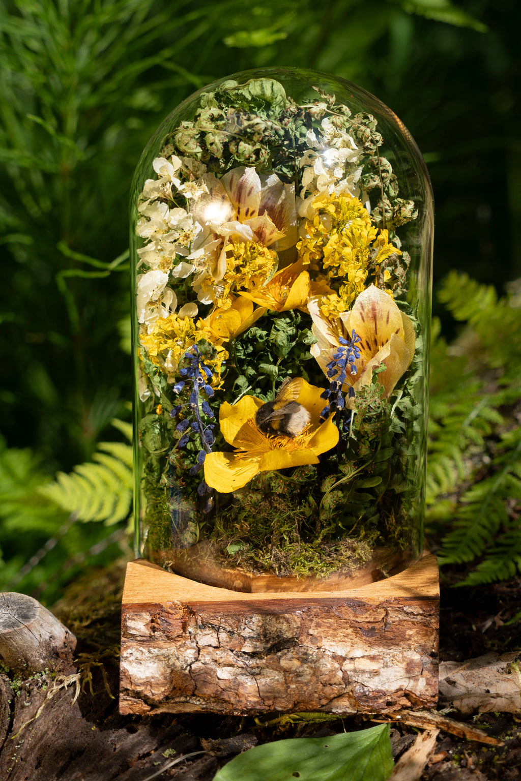 Mini World: Yellow Blooms