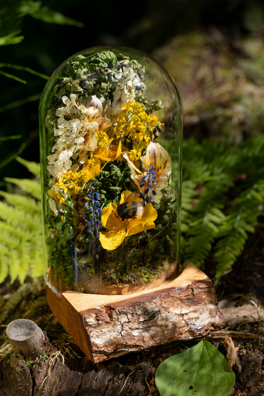 Mini World: Yellow Blooms
